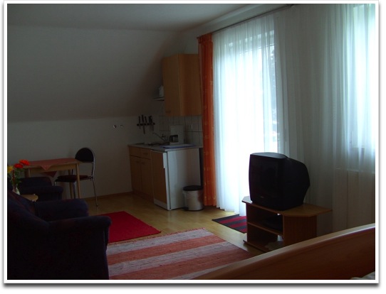 Badria-Zimmer-Mit-Balkon-.jpg