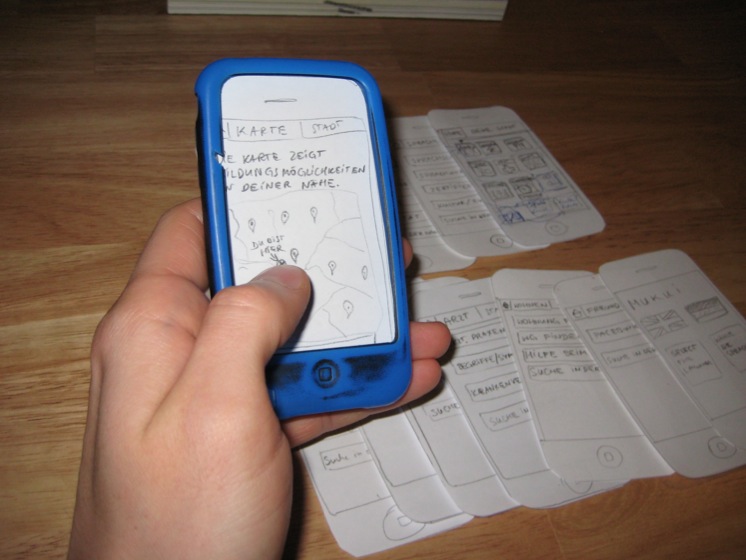 Papier-Prototyp-App-füer-Migranten.JPG